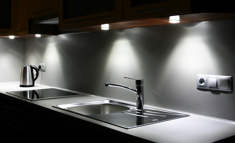 Choosing Under Cabinet Lighting for the Kitchen