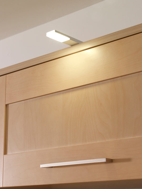 Grace 2.5W LED Under Cabinet Light